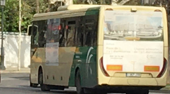 autobus interurbano en Sevilla